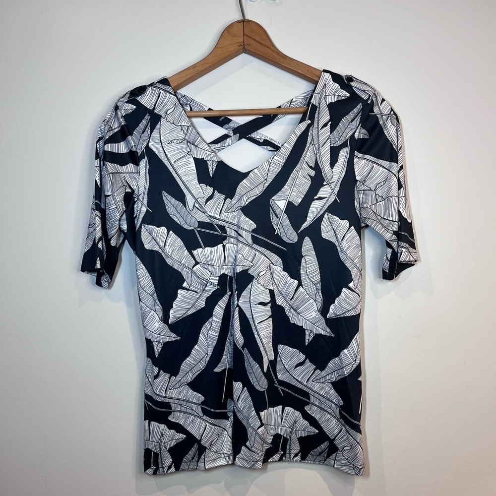 Tango Mango 1/4 sleeve criss cross back size petite small casual top